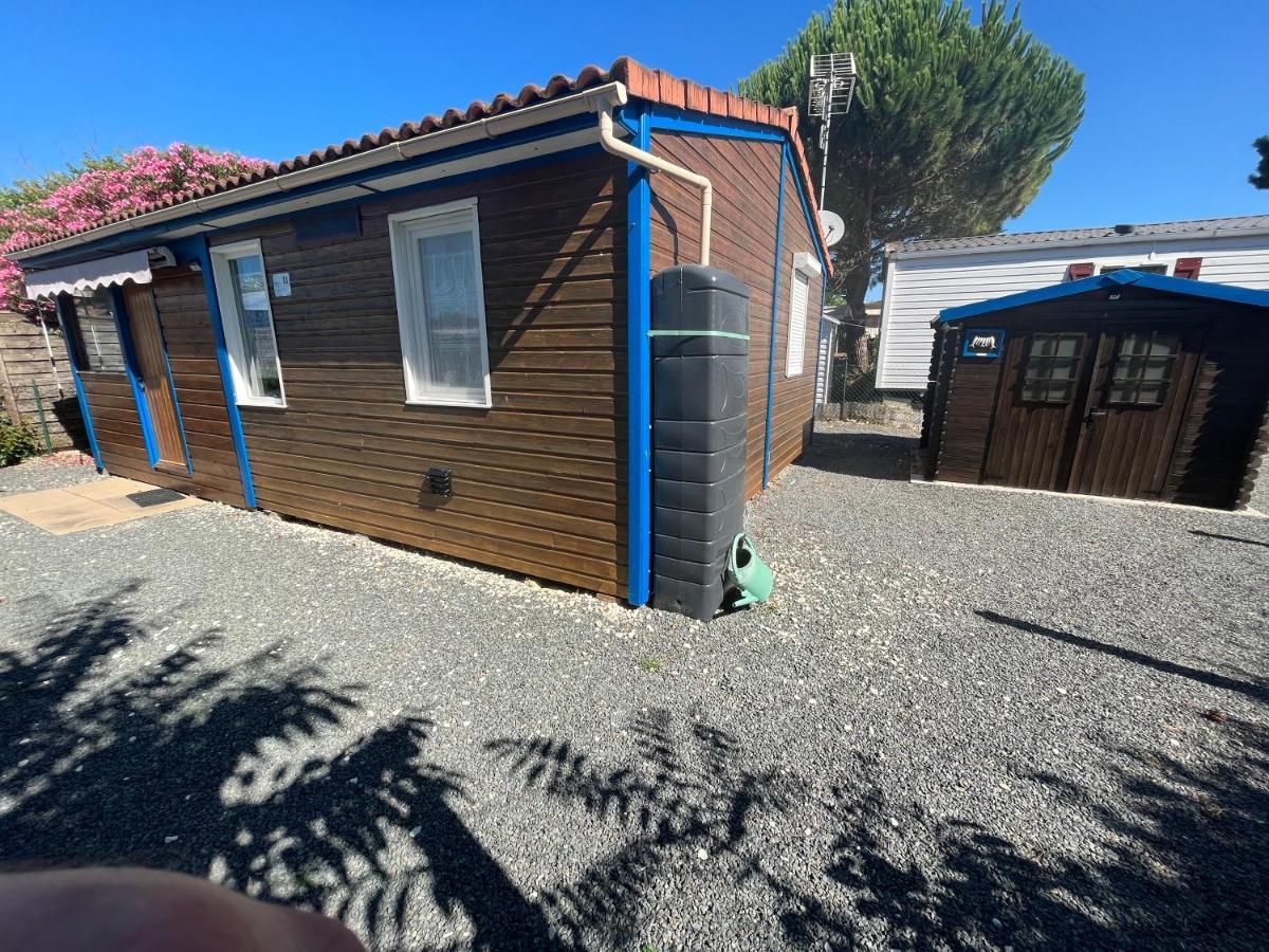 Chalet Agreable En Bord En De Mer. Le Port-des-Barques Exteriör bild