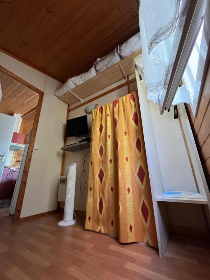 Chalet Agreable En Bord En De Mer. Le Port-des-Barques Exteriör bild