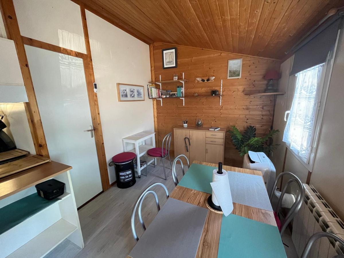 Chalet Agreable En Bord En De Mer. Le Port-des-Barques Exteriör bild